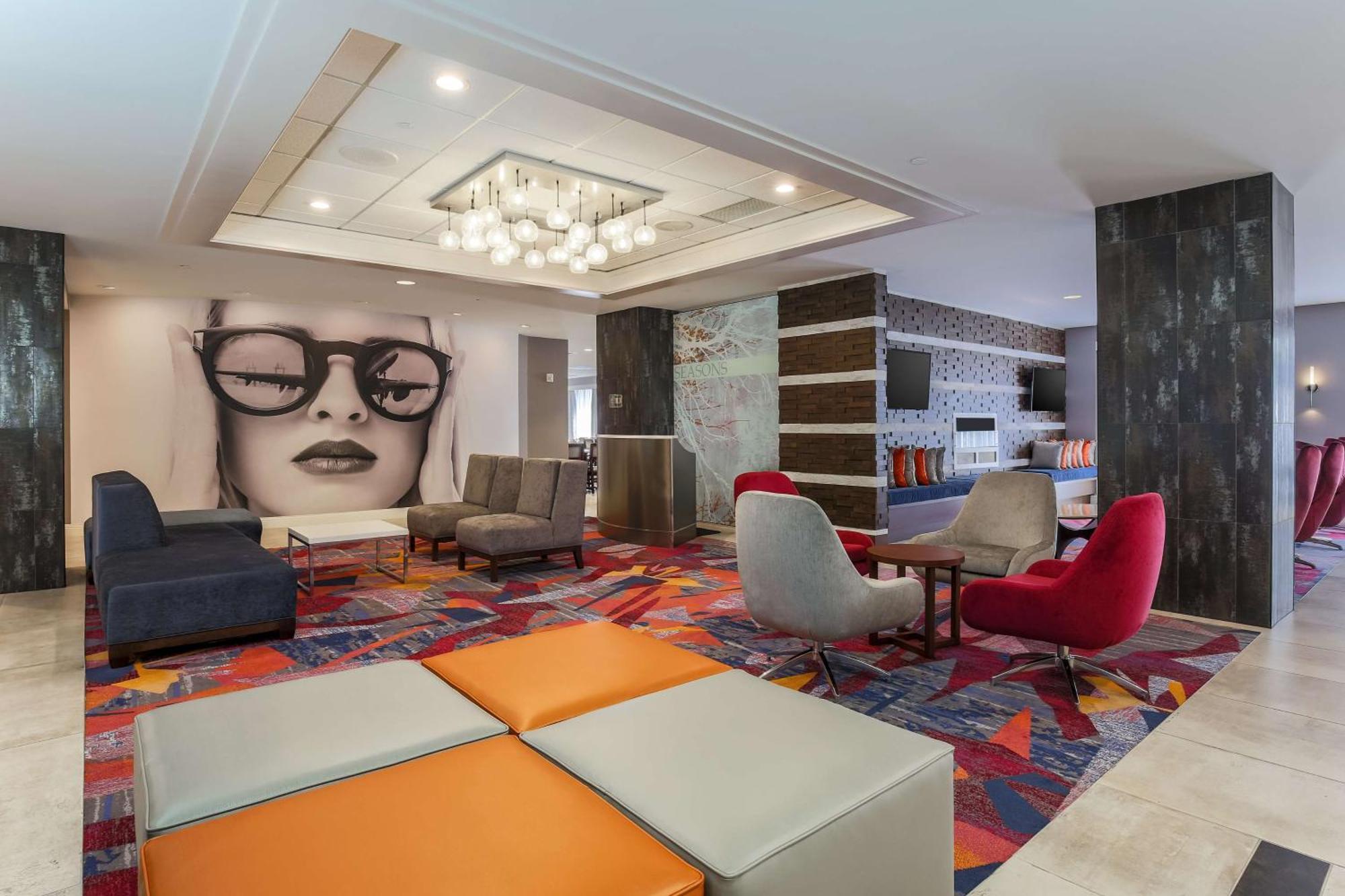 Отель Doubletree By Hilton Atlanta Airport Колледж Парк Экстерьер фото
