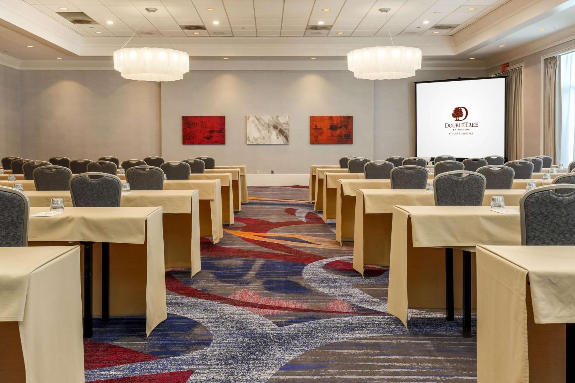 Отель Doubletree By Hilton Atlanta Airport Колледж Парк Экстерьер фото